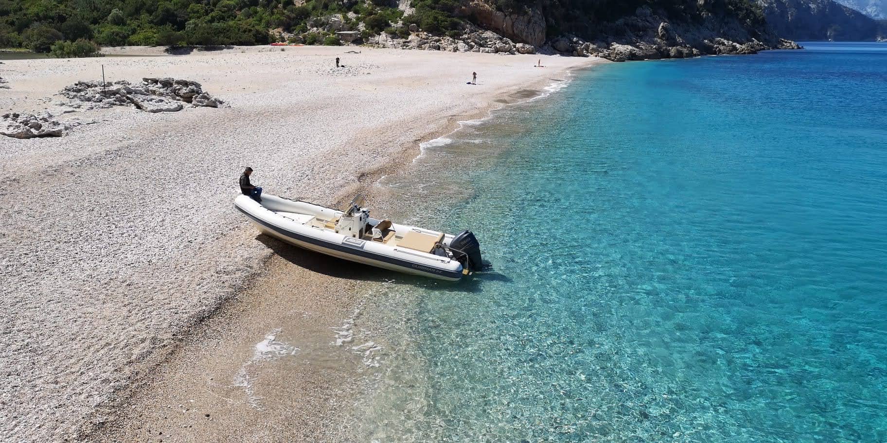 Golfo di Orosei in Gommone Cala Sisine