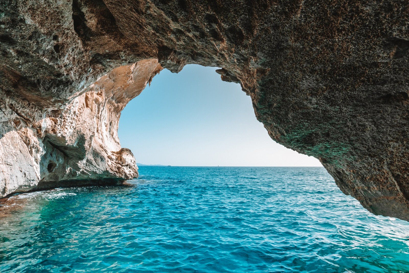 Golfo di Orosei in Gommone Grotte del Golfo di Orosei