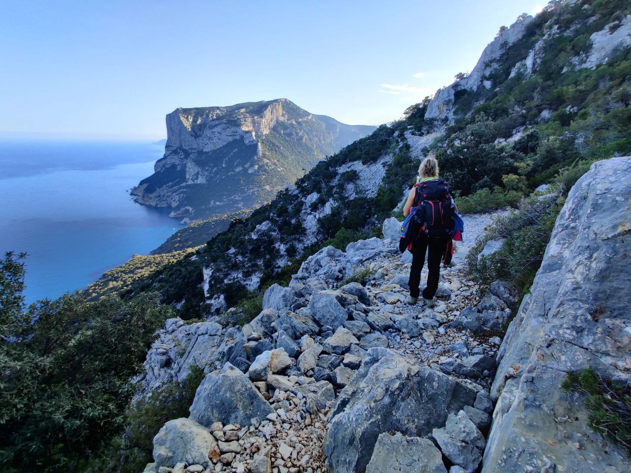 Sentiero per Cala Sisine