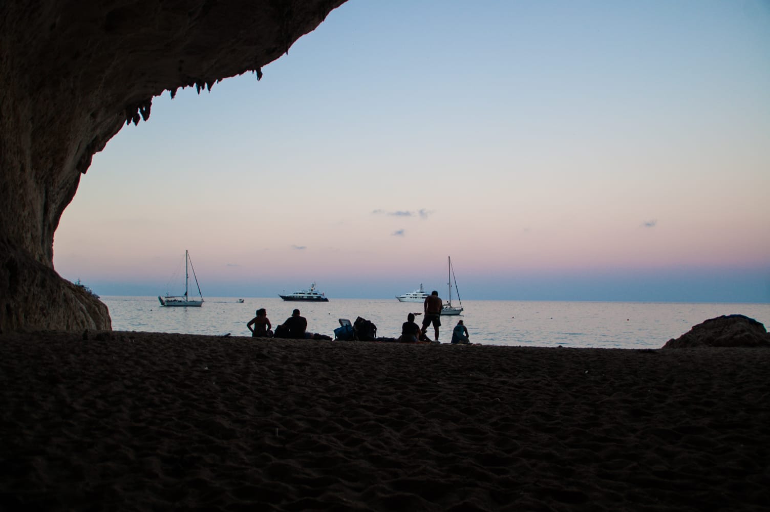 Tramonto a Cala Luna