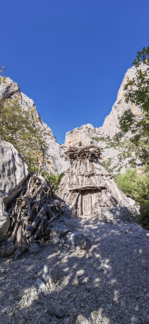 Trekking Canyon Gorropu